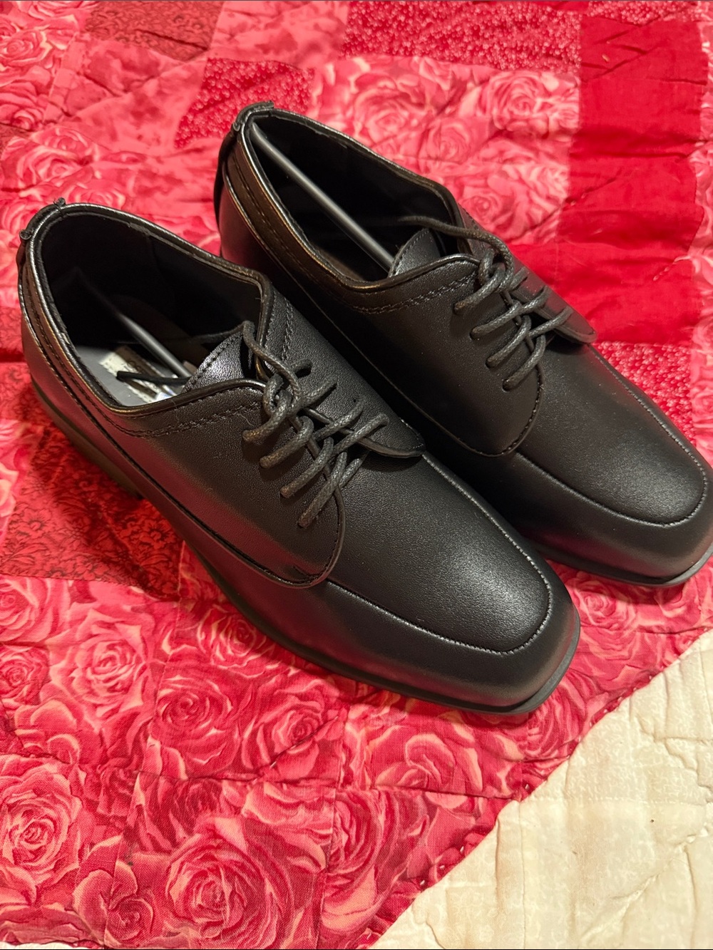 NWT Joseph & Feiss Boys Black Dress Shoes tie up  very nice size 5 medium